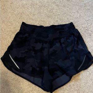 Lululemon hotty hots